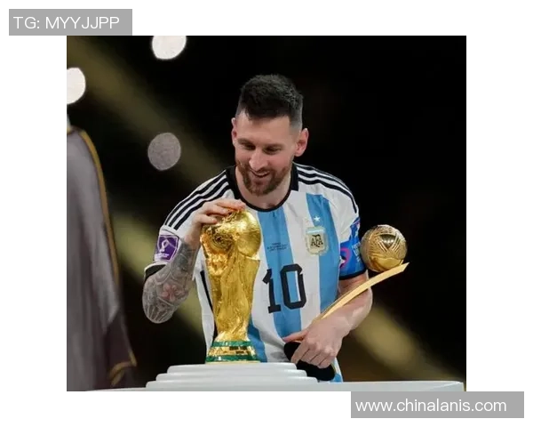 足球巨星风云榜：从贝利到梅西，传奇球员的辉煌历程与经典瞬间